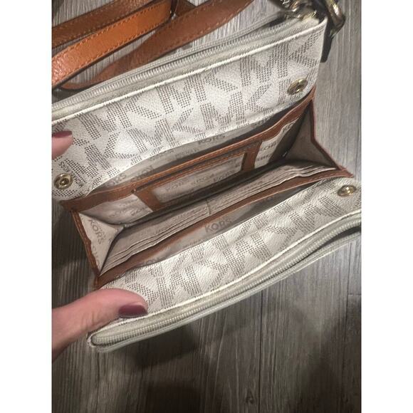 Michael Kors Crossbody Purse - Picture 7 of 11